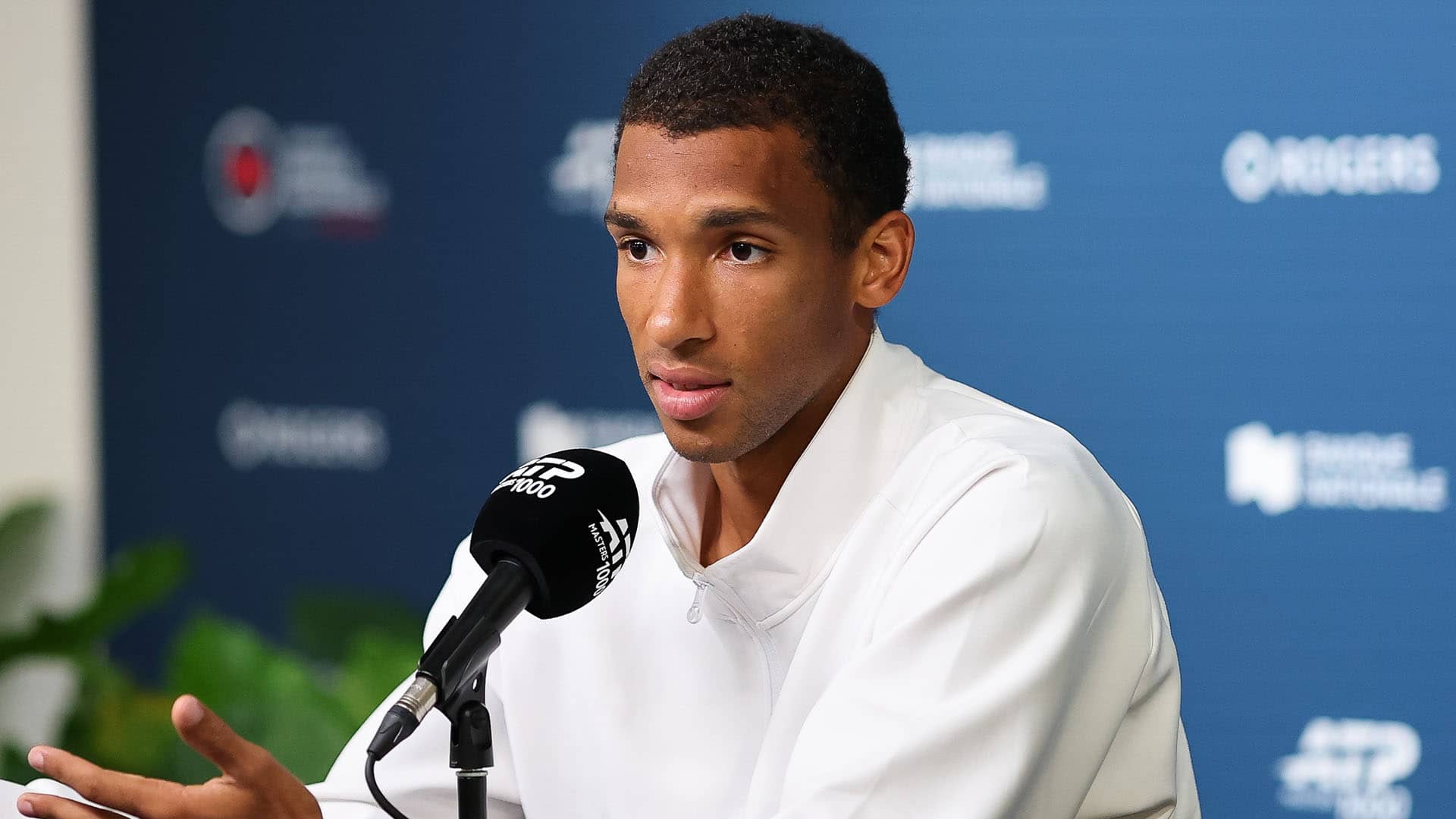 Felix Auger-Aliassime says, "I basically couldn't serve," when discussing Montreal withdrawal.